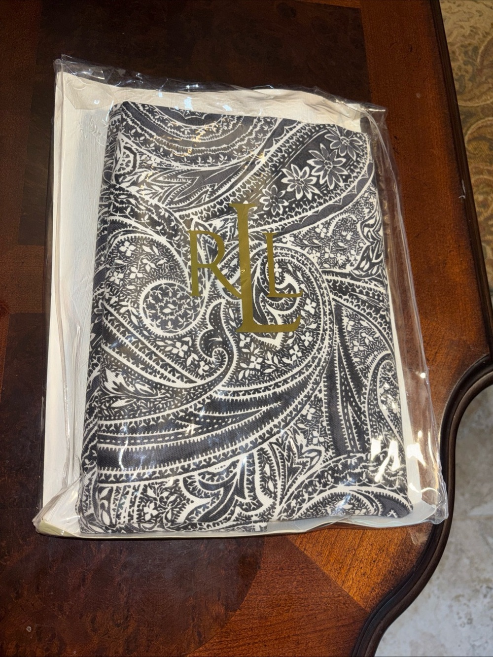 Lauren Rudolph table cloth